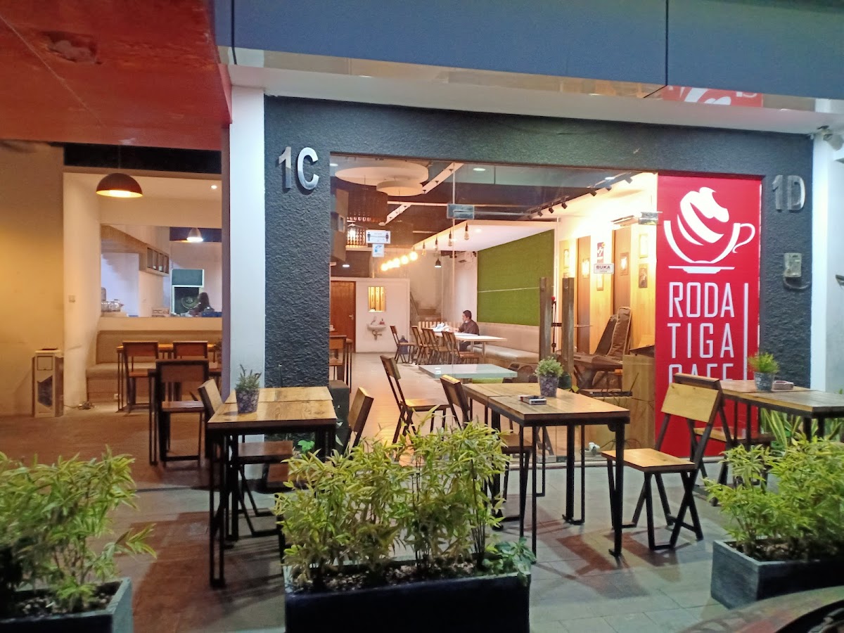 Mandailing Cafe & Bistro