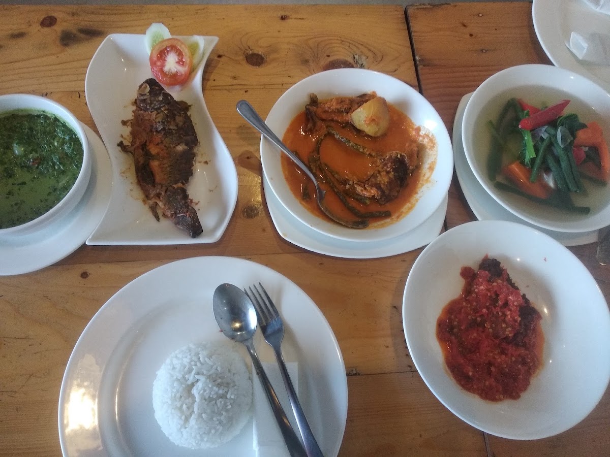 Mandailing Cafe & Bistro - Photo 3