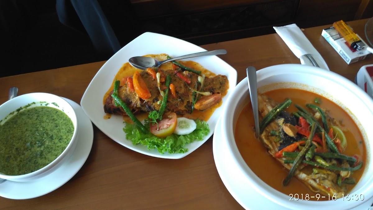Mandailing Cafe & Bistro - Photo 4