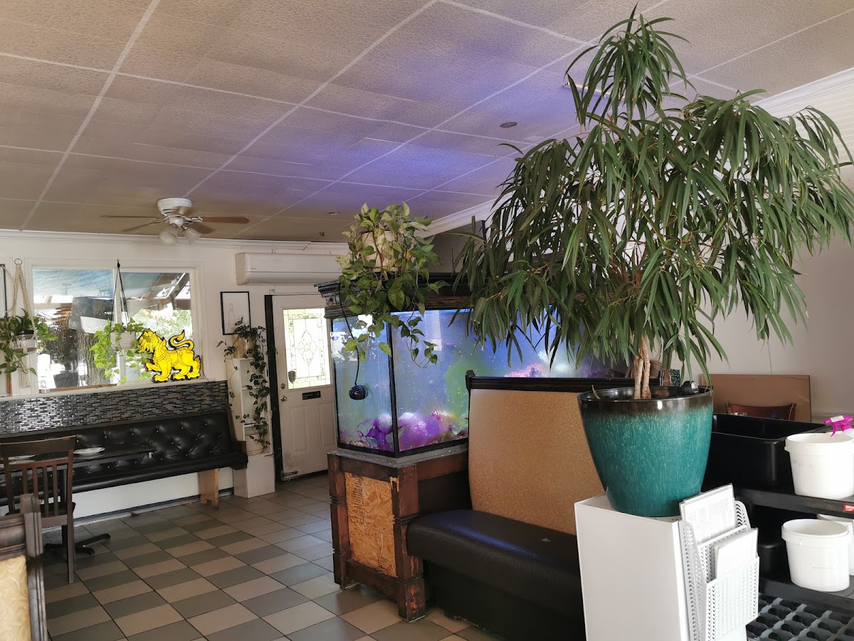 Phoenix Diner - Photo 7