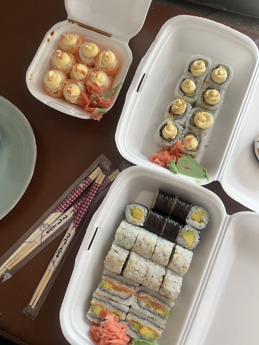 Tommy's Sushi - Photo 5