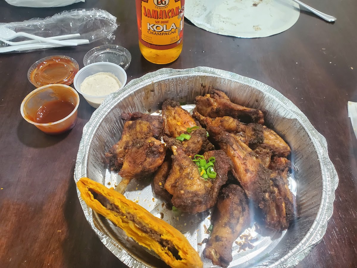 Yeh Mon Jamaican Restaurant - Photo 9