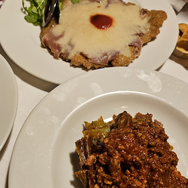 Cotoletta Alla Bolognese