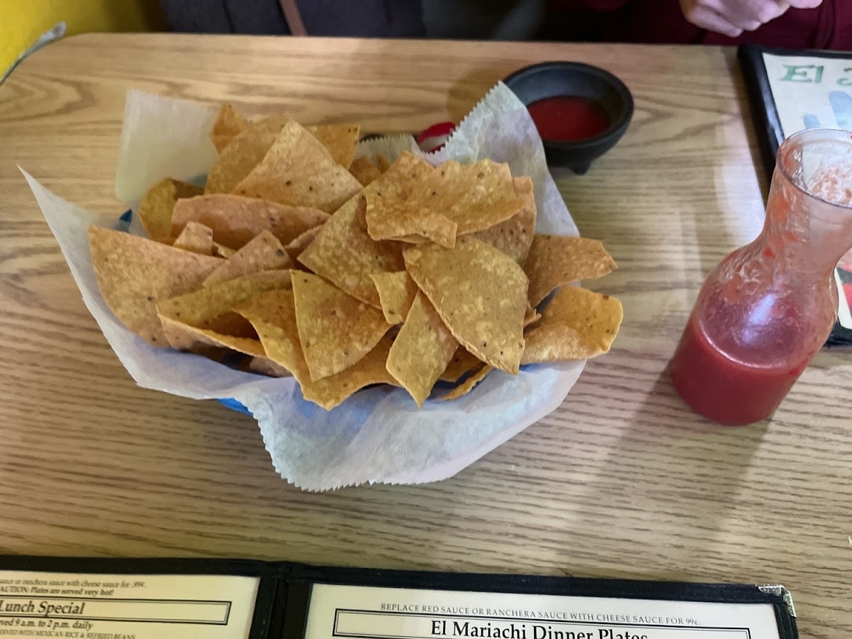 El Mariachi Restaurante - Photo 8