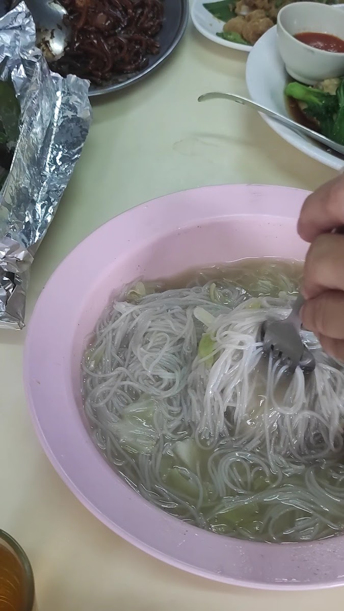 Ikan Bakar Weng Kee - Photo 1