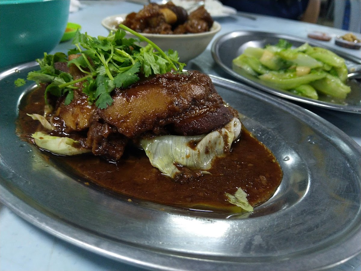Ikan Bakar Weng Kee - Photo 8