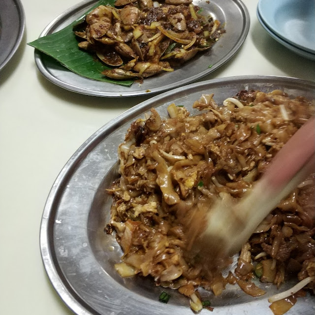 Fried Moon Kua Tew