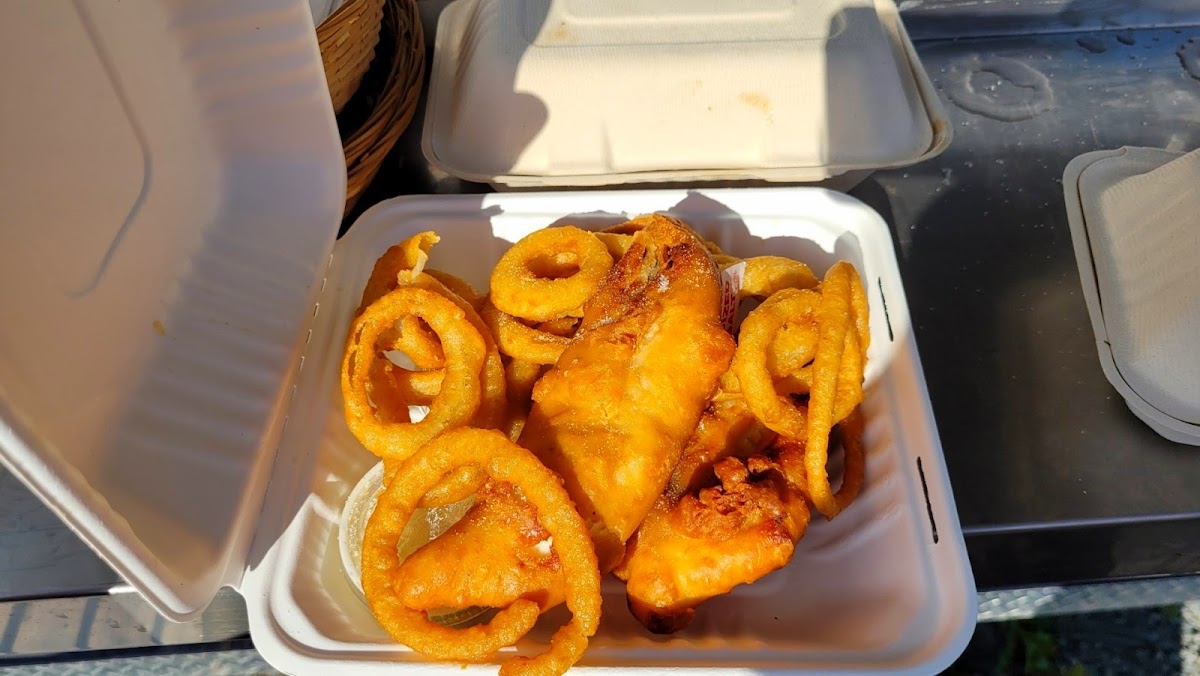 Chef Dilly's - Photo 5