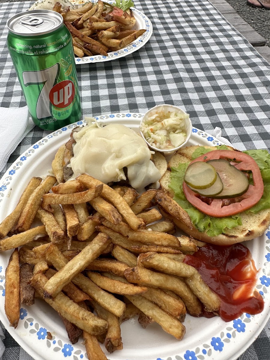 Chef Dilly's - Photo 7