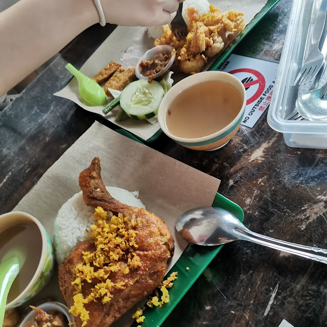 Nasi Ayam Penyet
