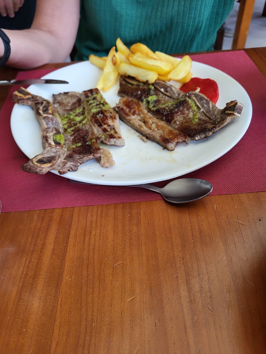 Restaurante Ciudad de Sanguesa - Photo 8