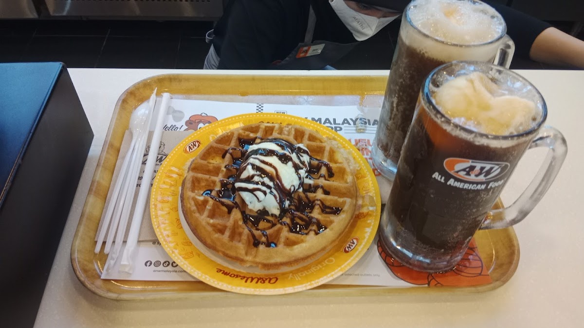 A&W Mydin Gong Badak - Photo 5