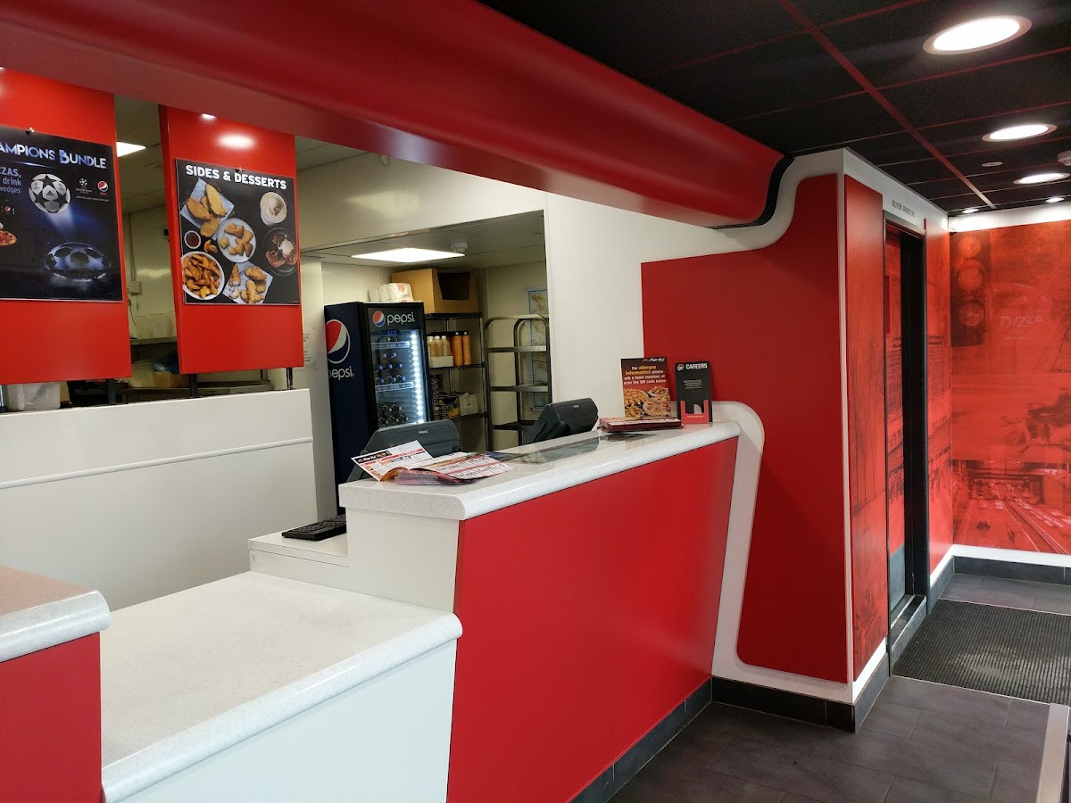 Pizza Hut Newcastle-Under-Lyme - Photo 5