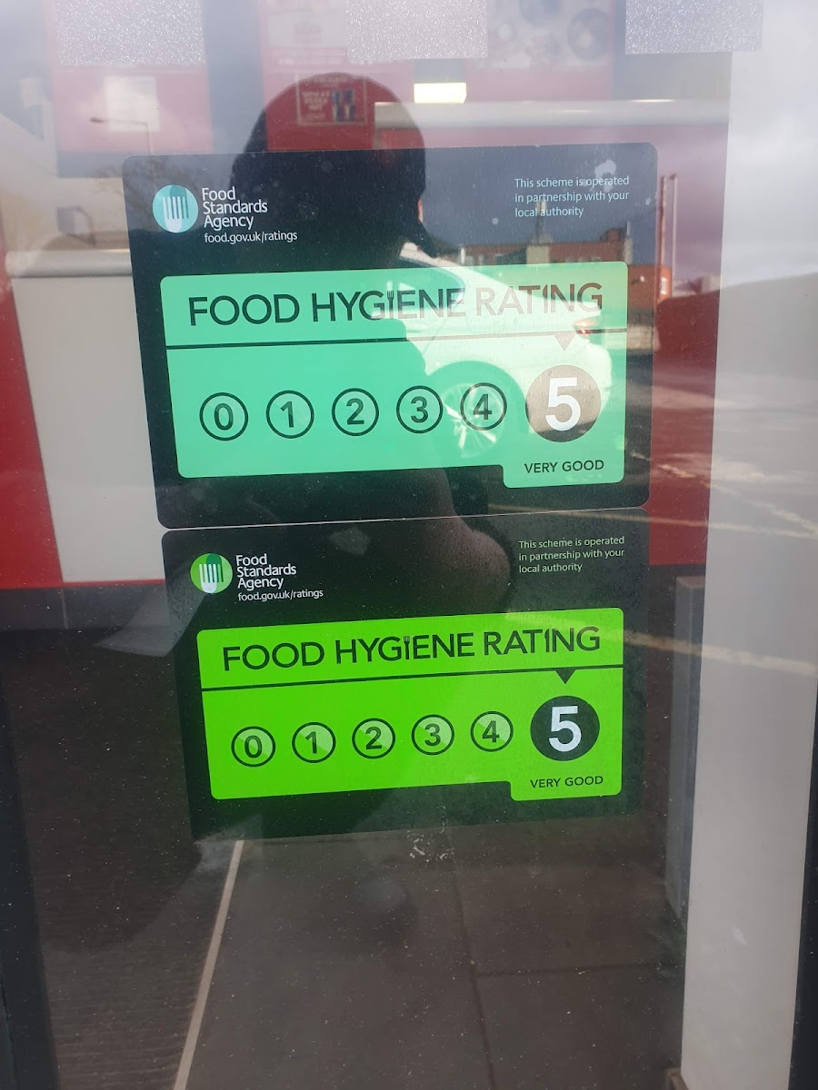 Pizza Hut Newcastle-Under-Lyme - Photo 8