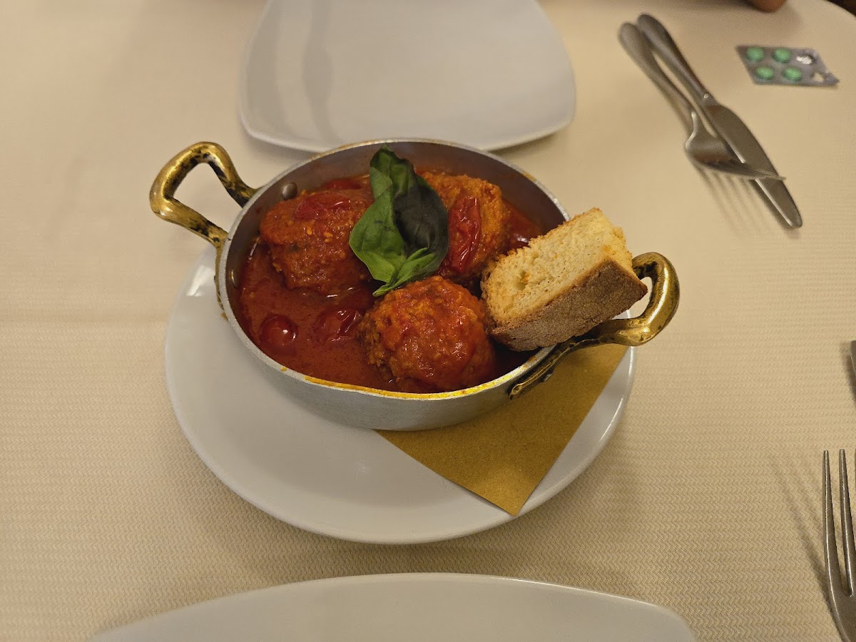 Trattoria Lucana - Photo 4