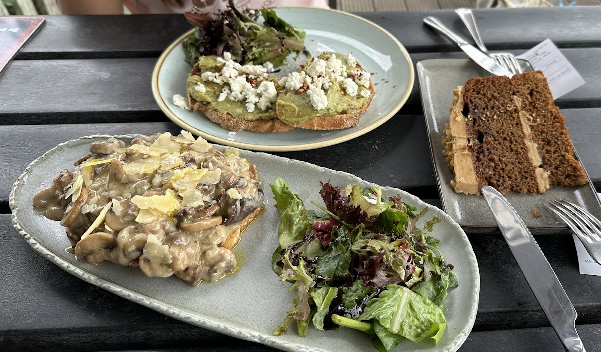 Miss Polly Riverside Cafe - Photo 4