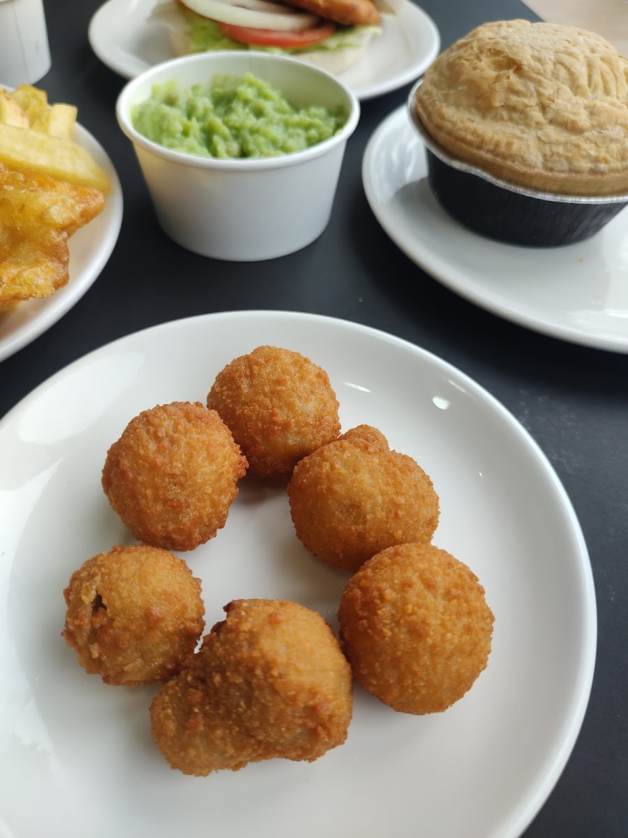 Palm Bay Fish Bar - Photo 7