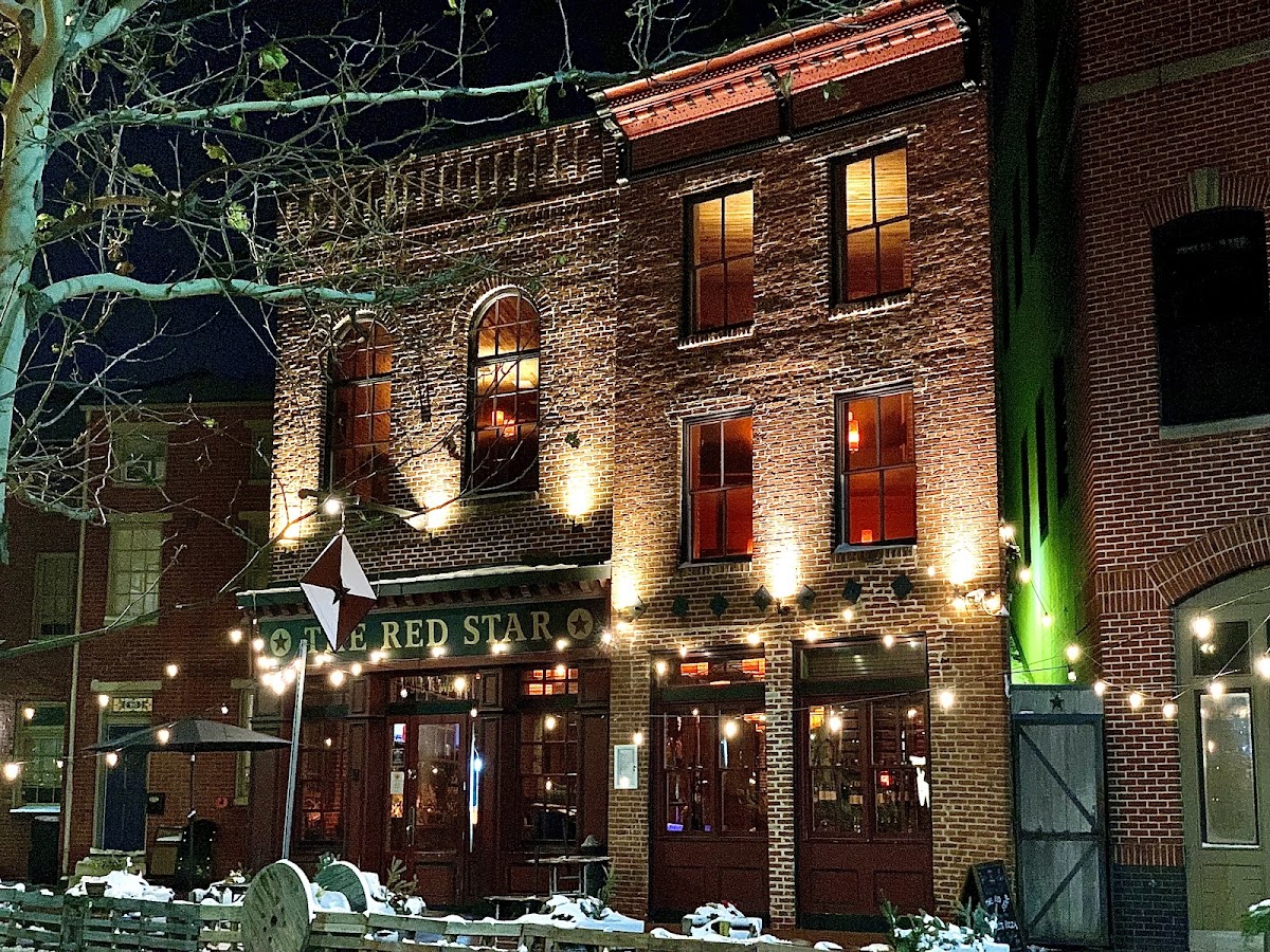 Red Star Fells Point - Photo 4