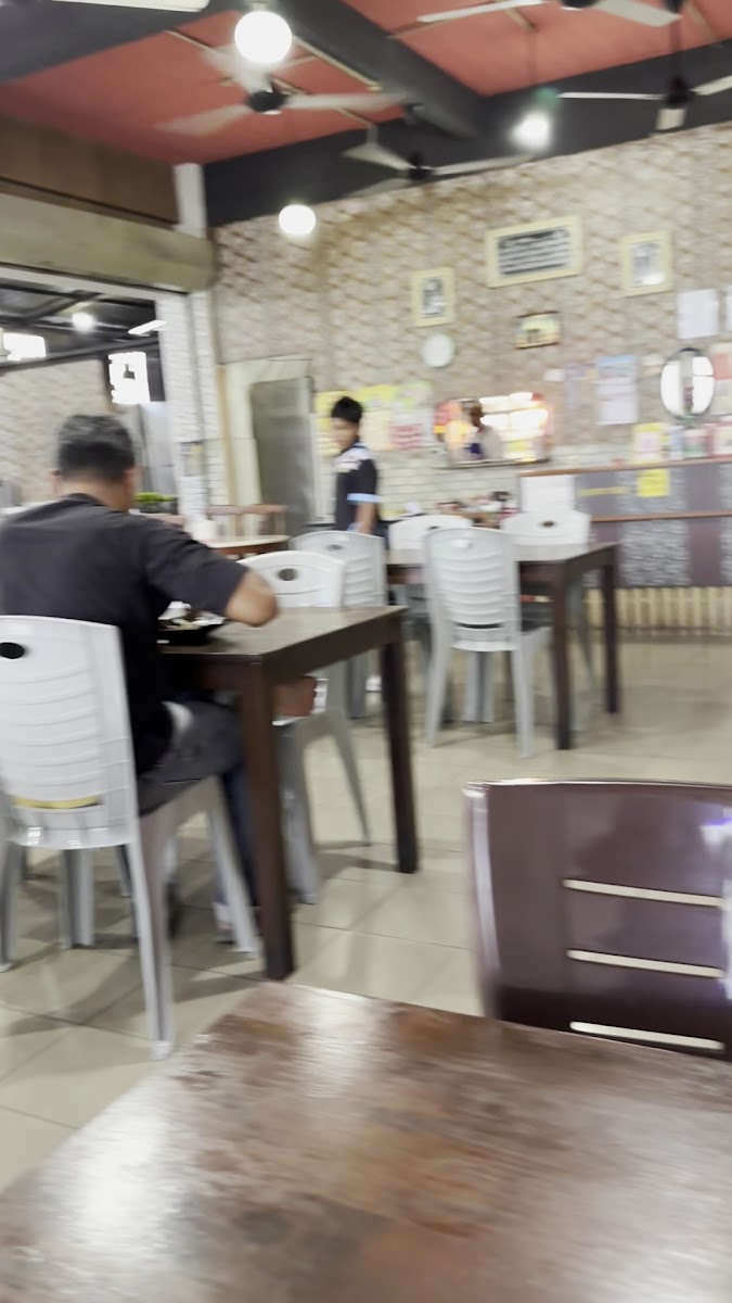 Restoran Amiradani - Photo 1