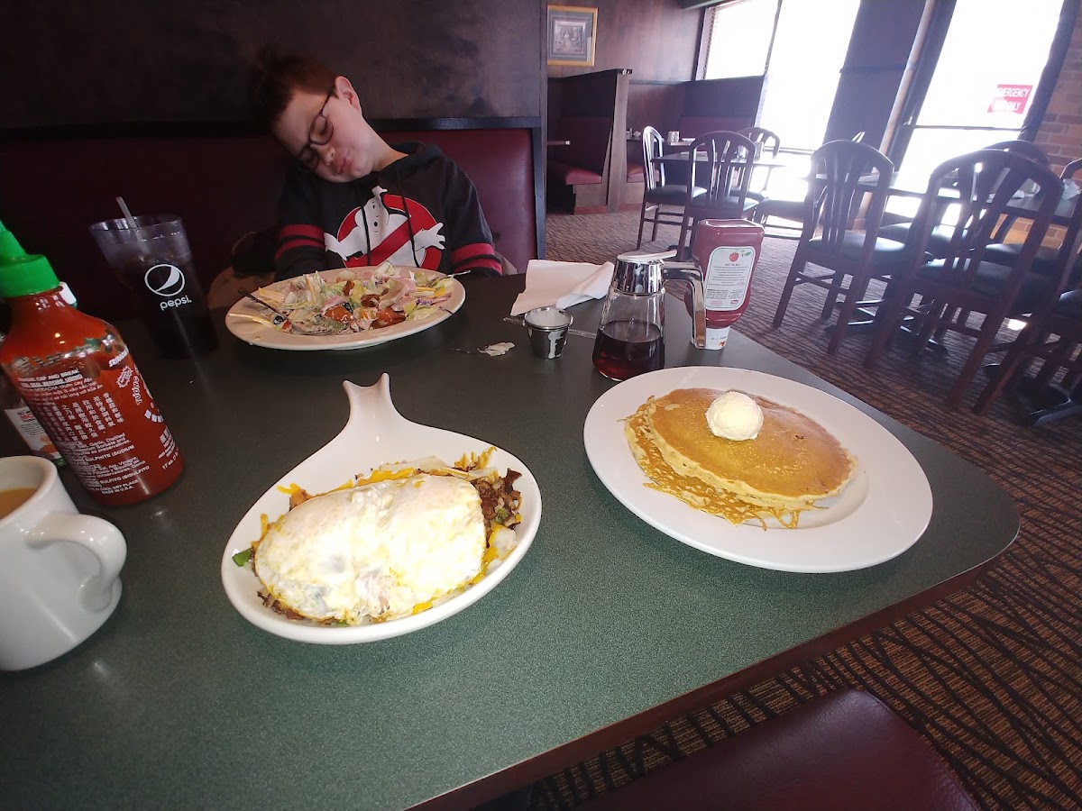 Brainerd Family Restaurant - Photo 2