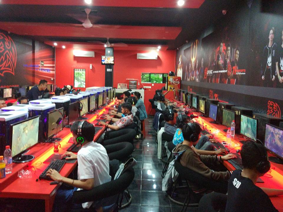 Internet Cafe Super Revolution BTP - Photo 1