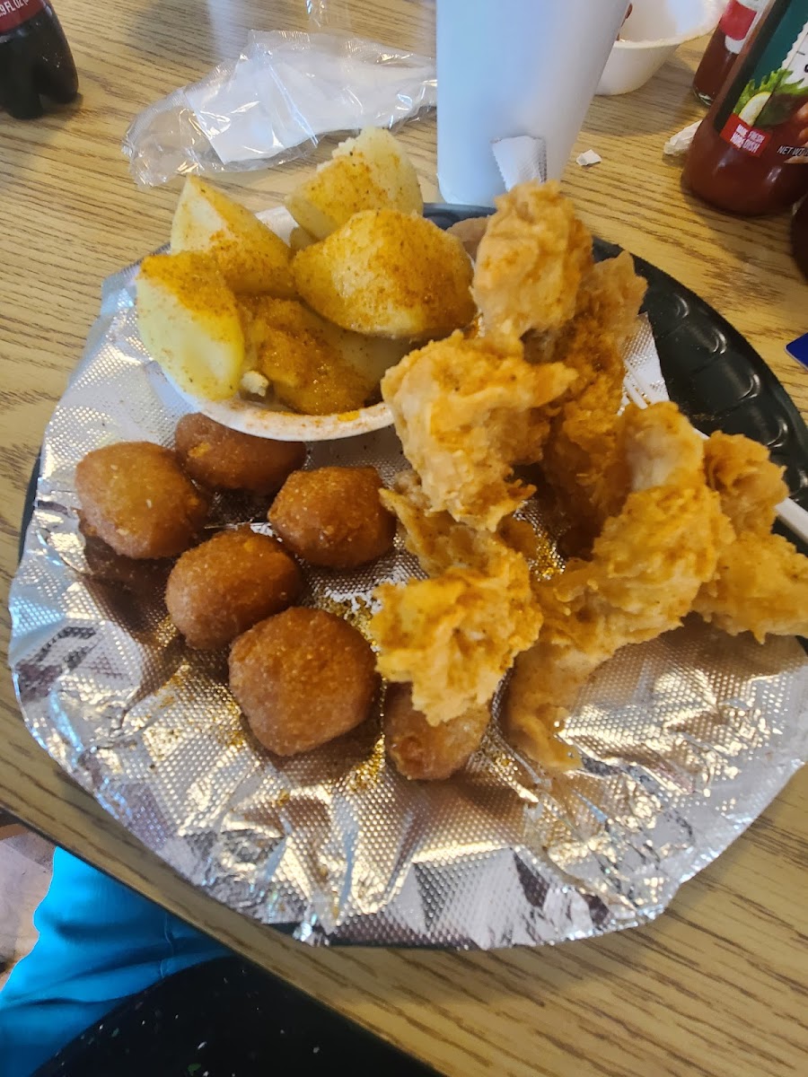 Southern Butter Seafood - Photo 9