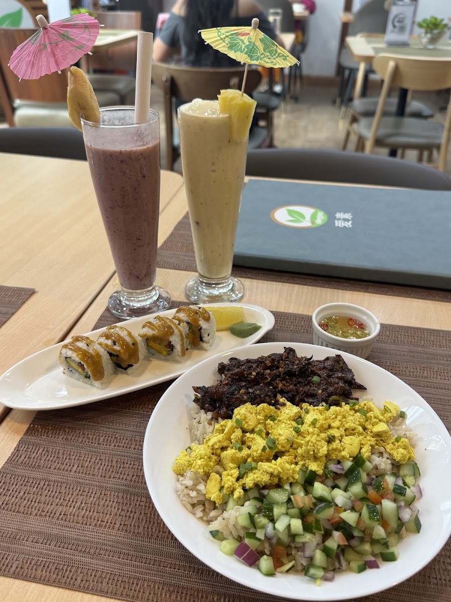 iVegan Cafe Restaurant - Photo 3