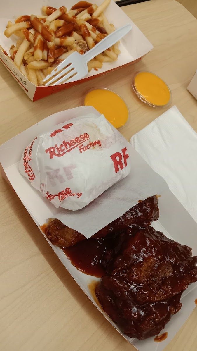 Richeese Factory Lhokseumawe - Photo 4