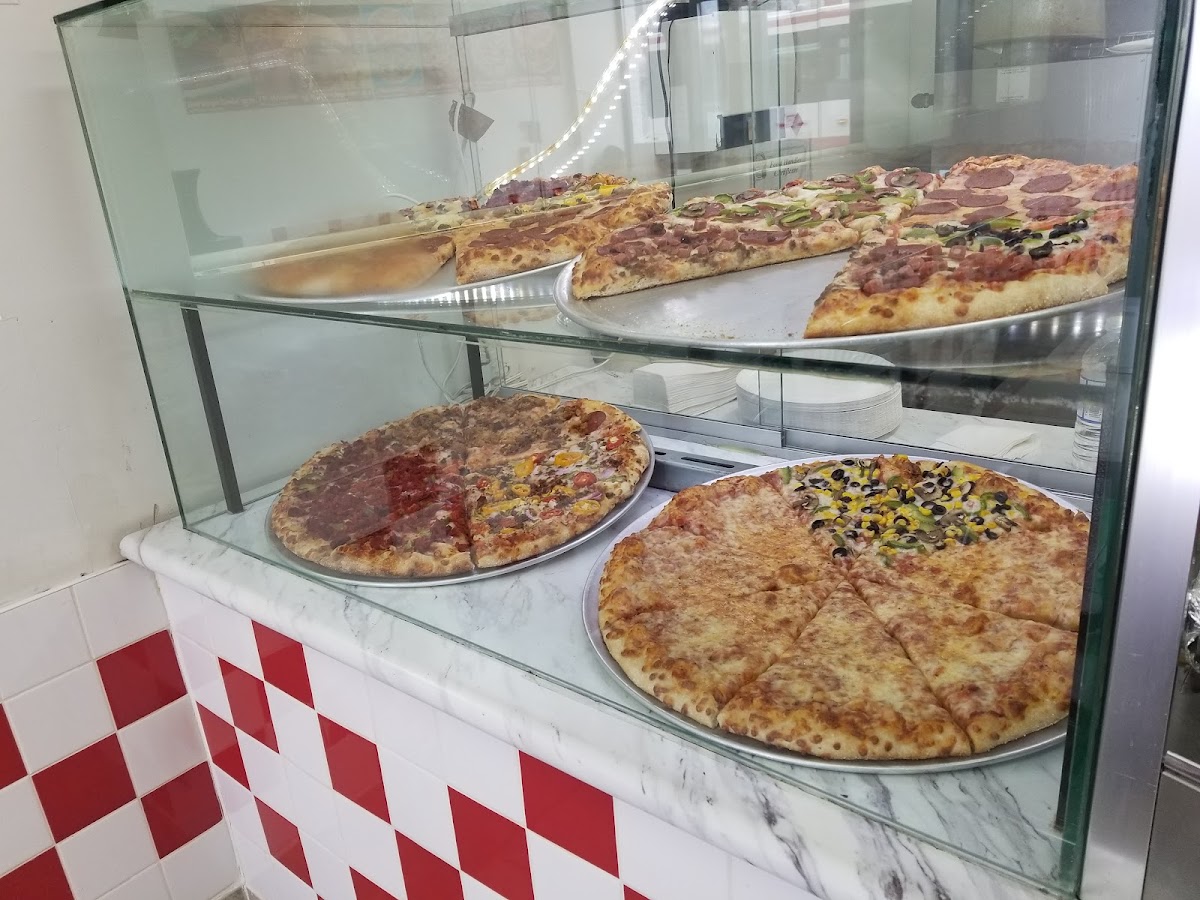 Brothers Pizza & Wings - Photo 2