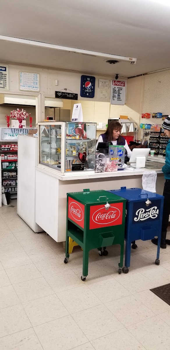 Whitey's One Stop - Photo 9