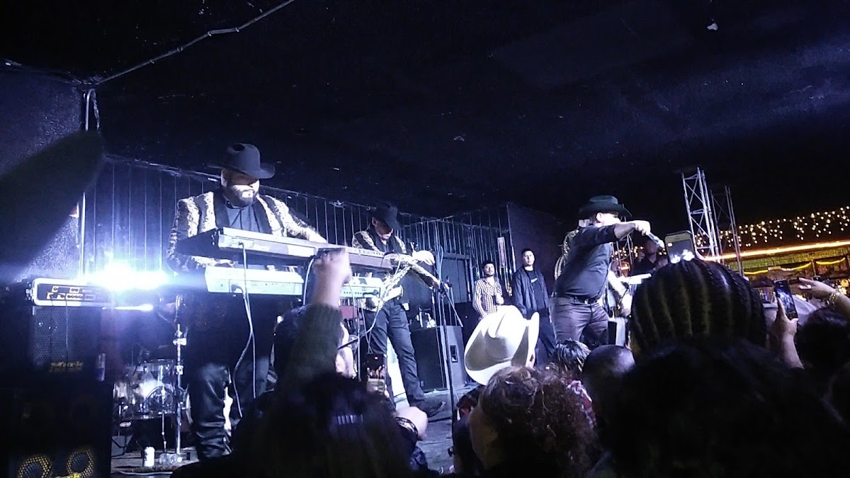 Los Globos - Photo 3