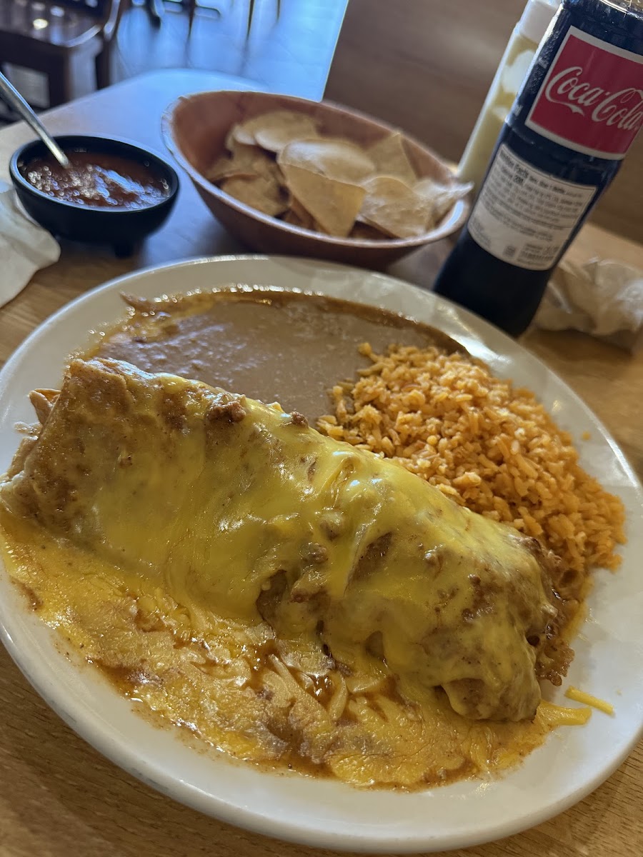 Taqueria Mexicano Grill & Bar - Photo 9