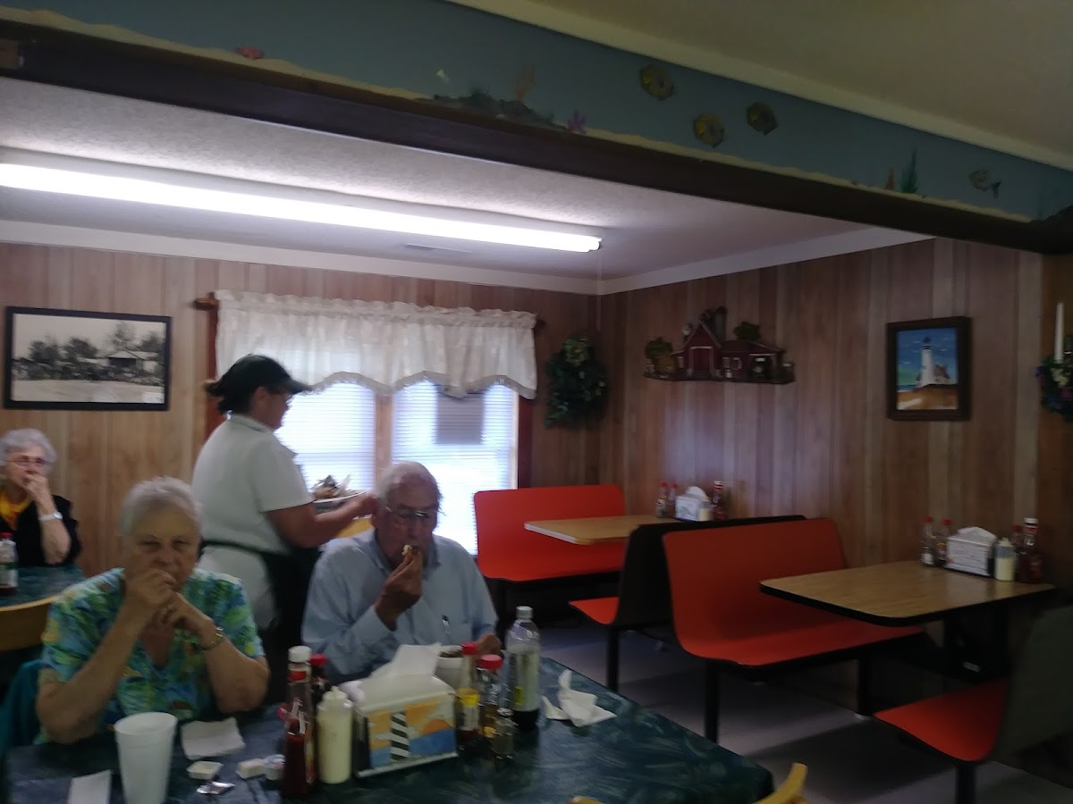 Johnny's Seafood - Photo 4