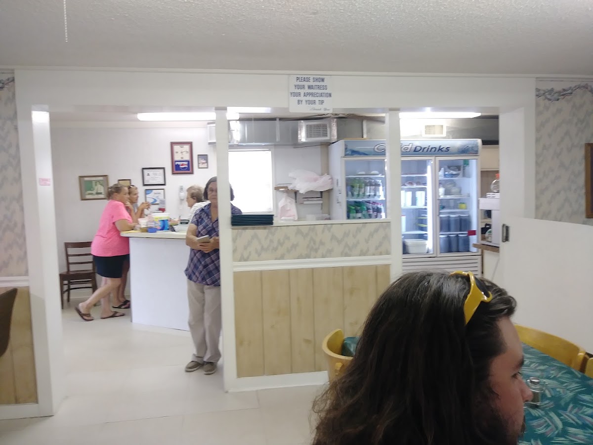 Johnny's Seafood - Photo 6