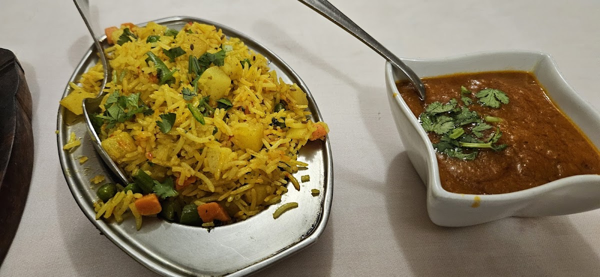 Bombay Spice Indian Restaurant & Take Away - Photo 2