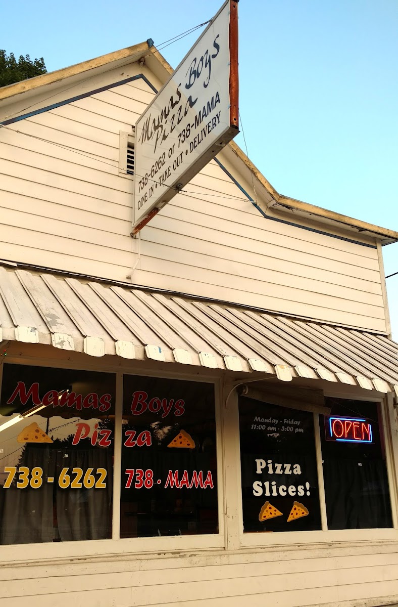 Mama's Boy Pizza - Photo 1