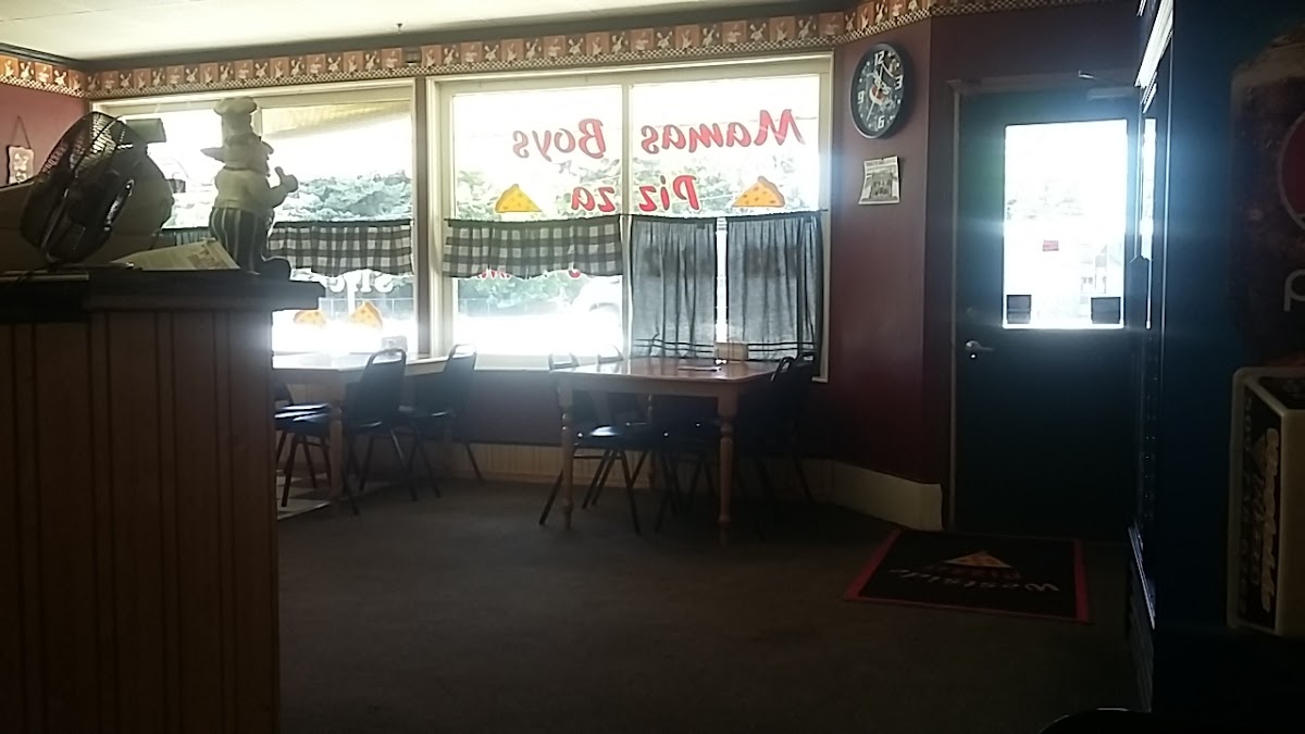 Mama's Boy Pizza - Photo 3