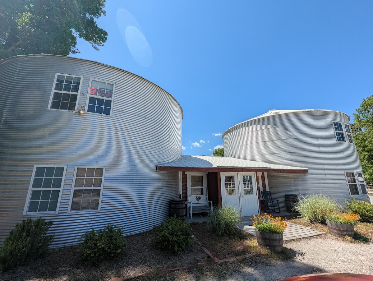 The Silos Restaurant - Photo 2