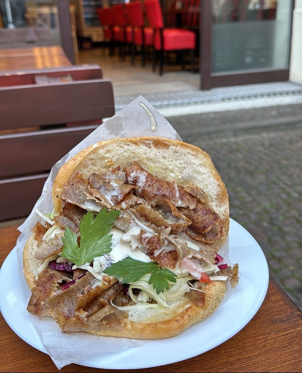 Taso Kebab&Grill - Photo 4