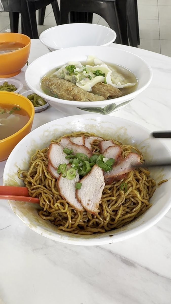 CheeKee Kopitiam Bentong 文冬枝記茶餐室 - Photo 1