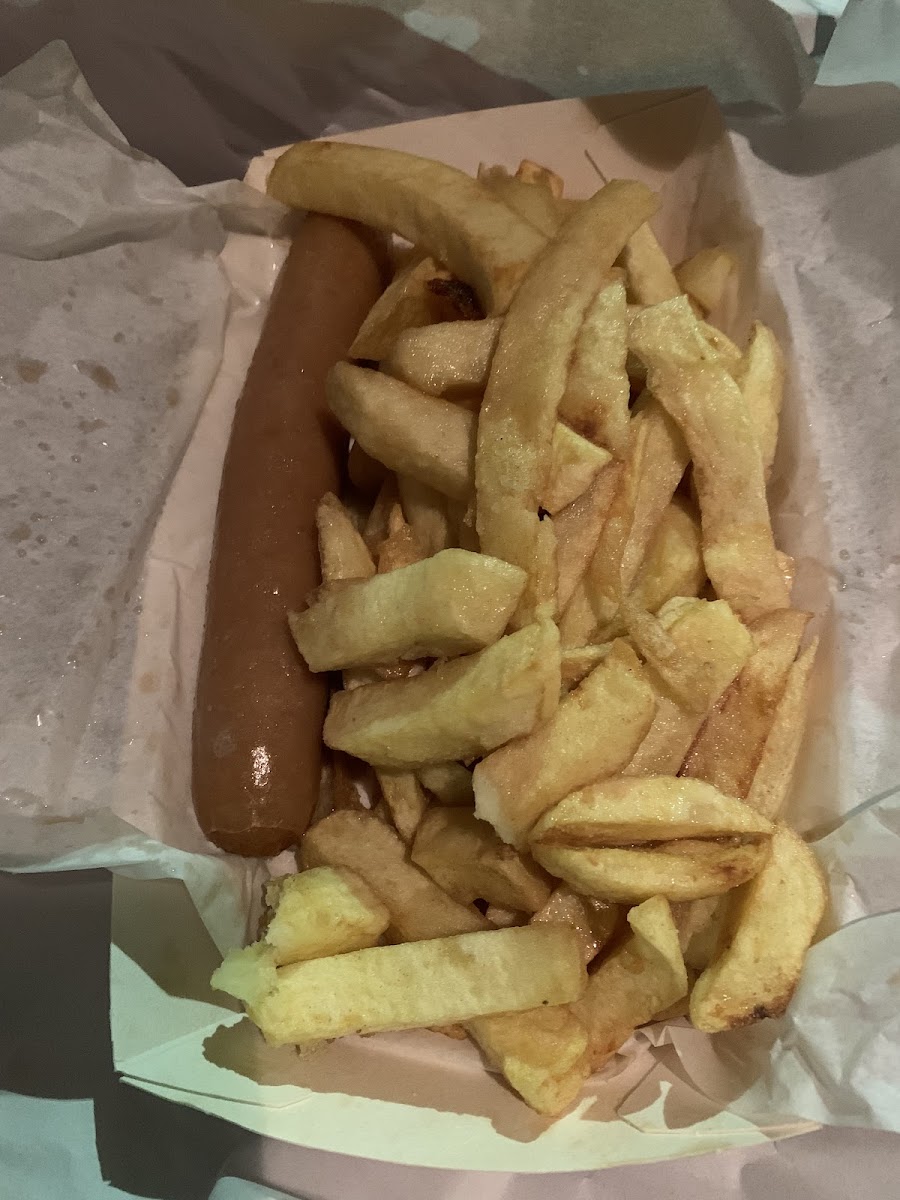 Lee's Fish & Chips - Photo 2