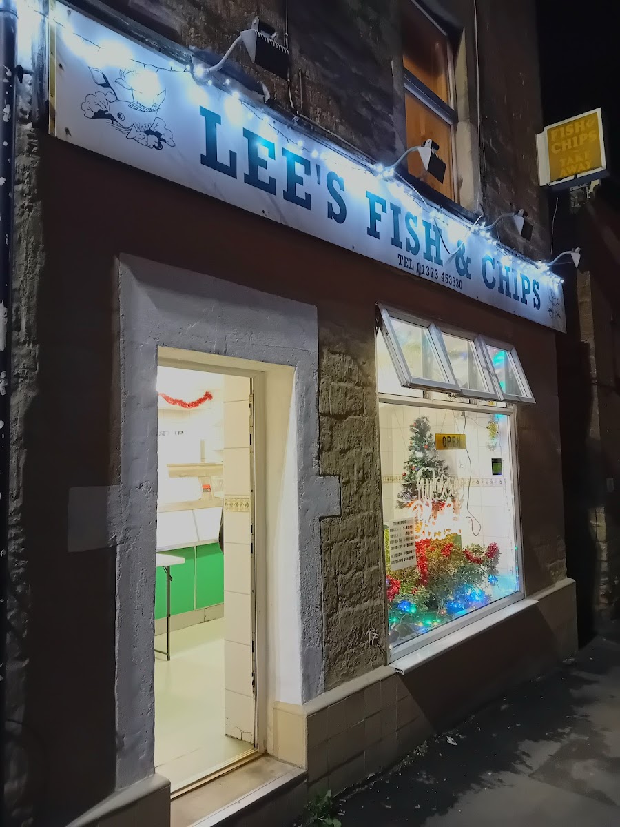 Lee's Fish & Chips - Photo 3