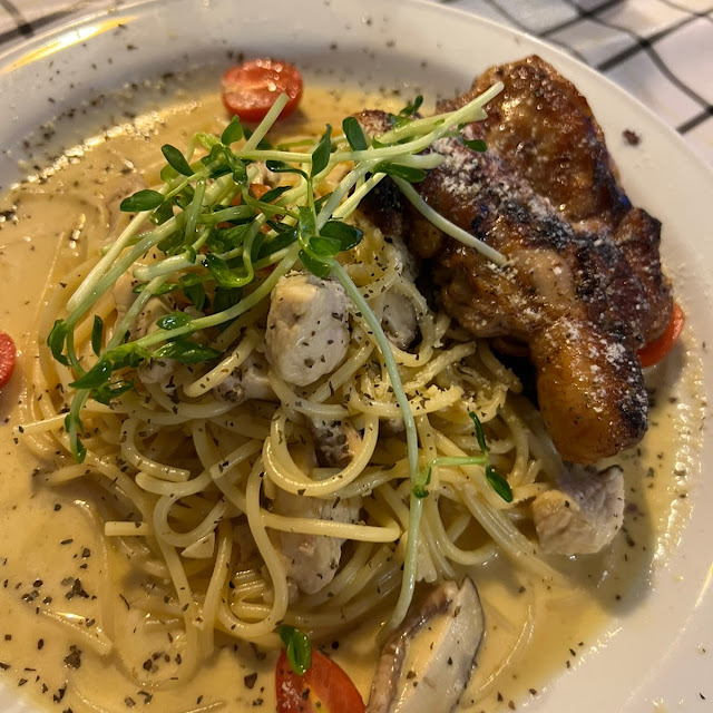 Spaghetti Carbonara with Grilled Chicken