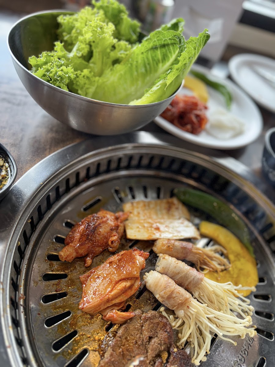 KBBQ Bang Na เคบบคว บางนา 케이비비큐 방나 - Photo 2