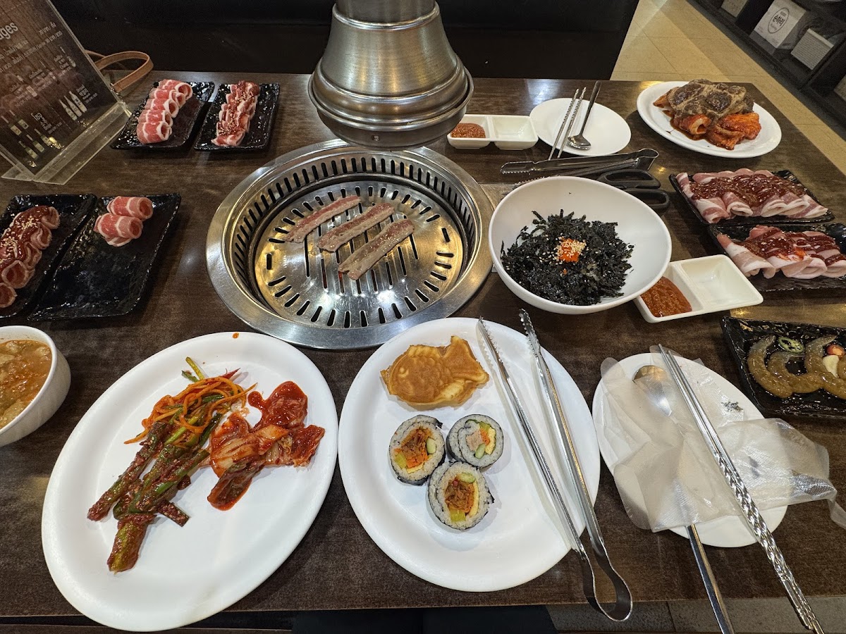 KBBQ Bang Na เคบบคว บางนา 케이비비큐 방나 - Photo 3