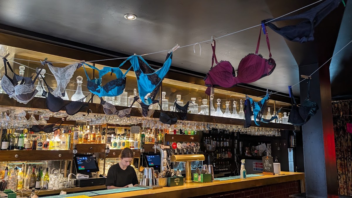Muriel's Cafe Bar - Photo 1
