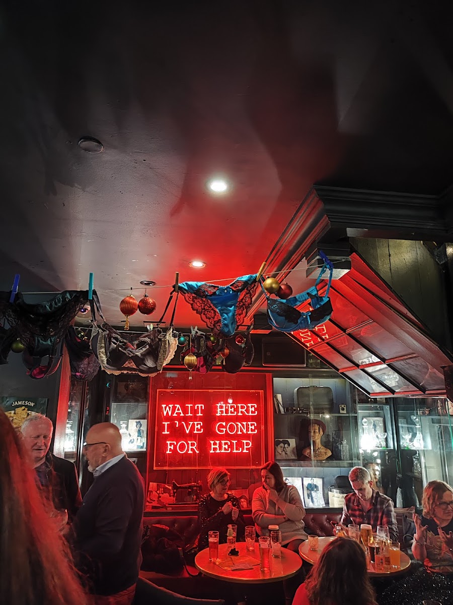 Muriel's Cafe Bar - Photo 8