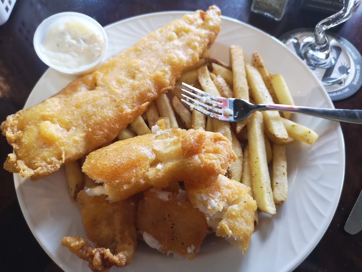 Copper Island Pub Bar & Grill - Photo 4
