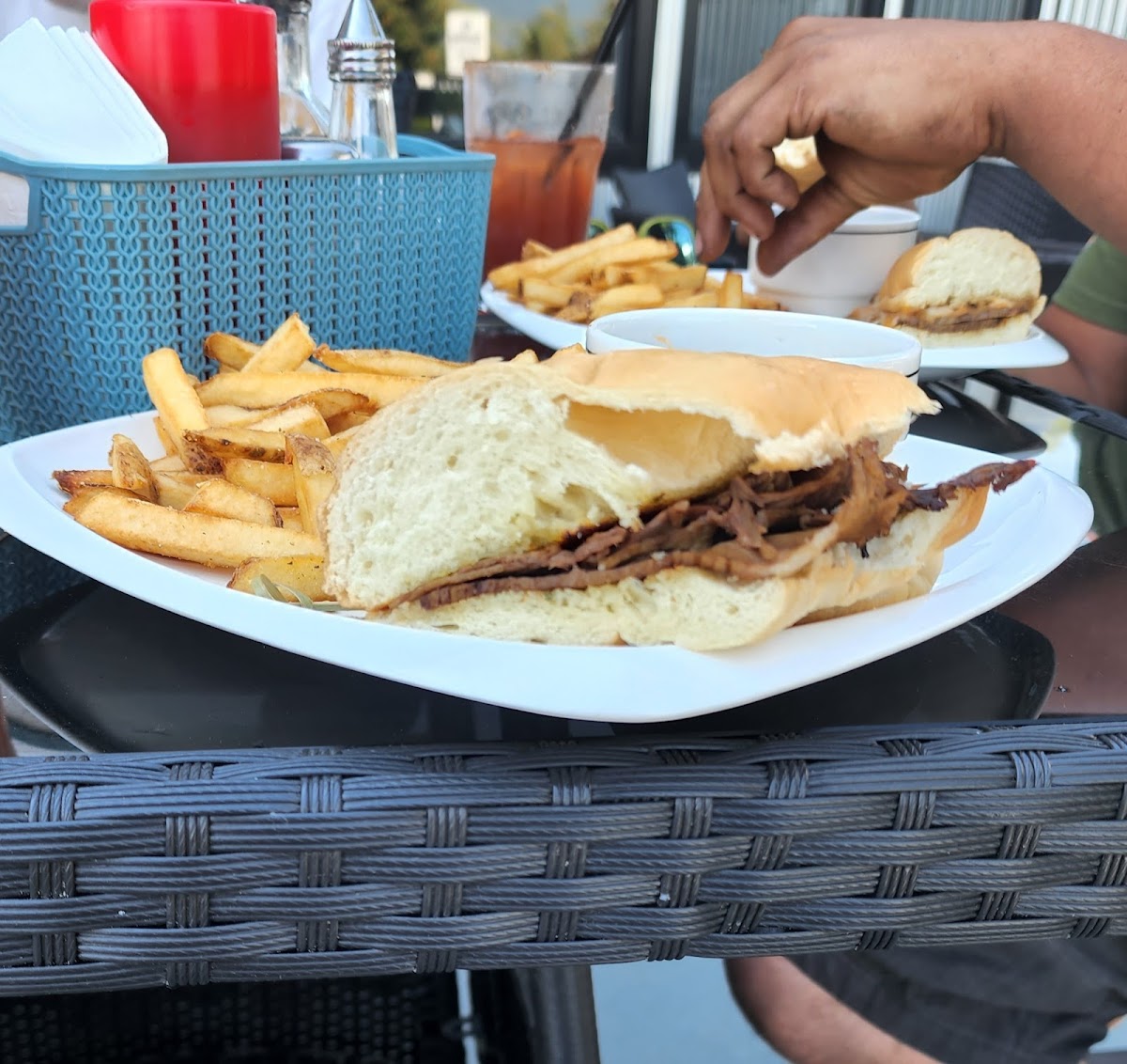 Copper Island Pub Bar & Grill - Photo 8
