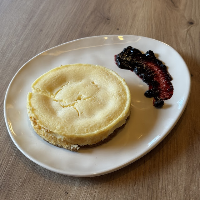 Pastís Cremós De Formatge Amb Melmelada De Nabius